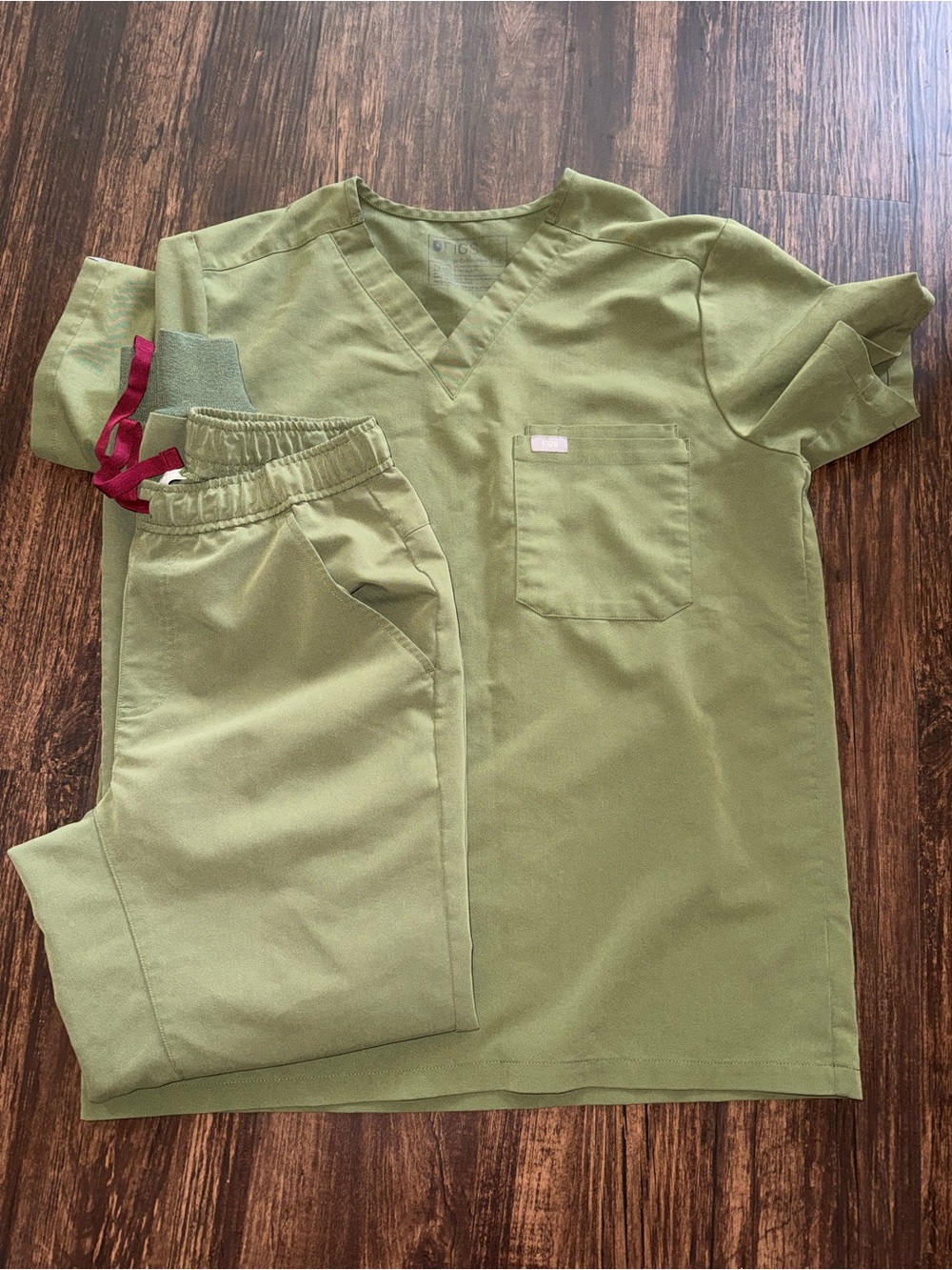 Figs jogger scrub small set **damaged- see photo**